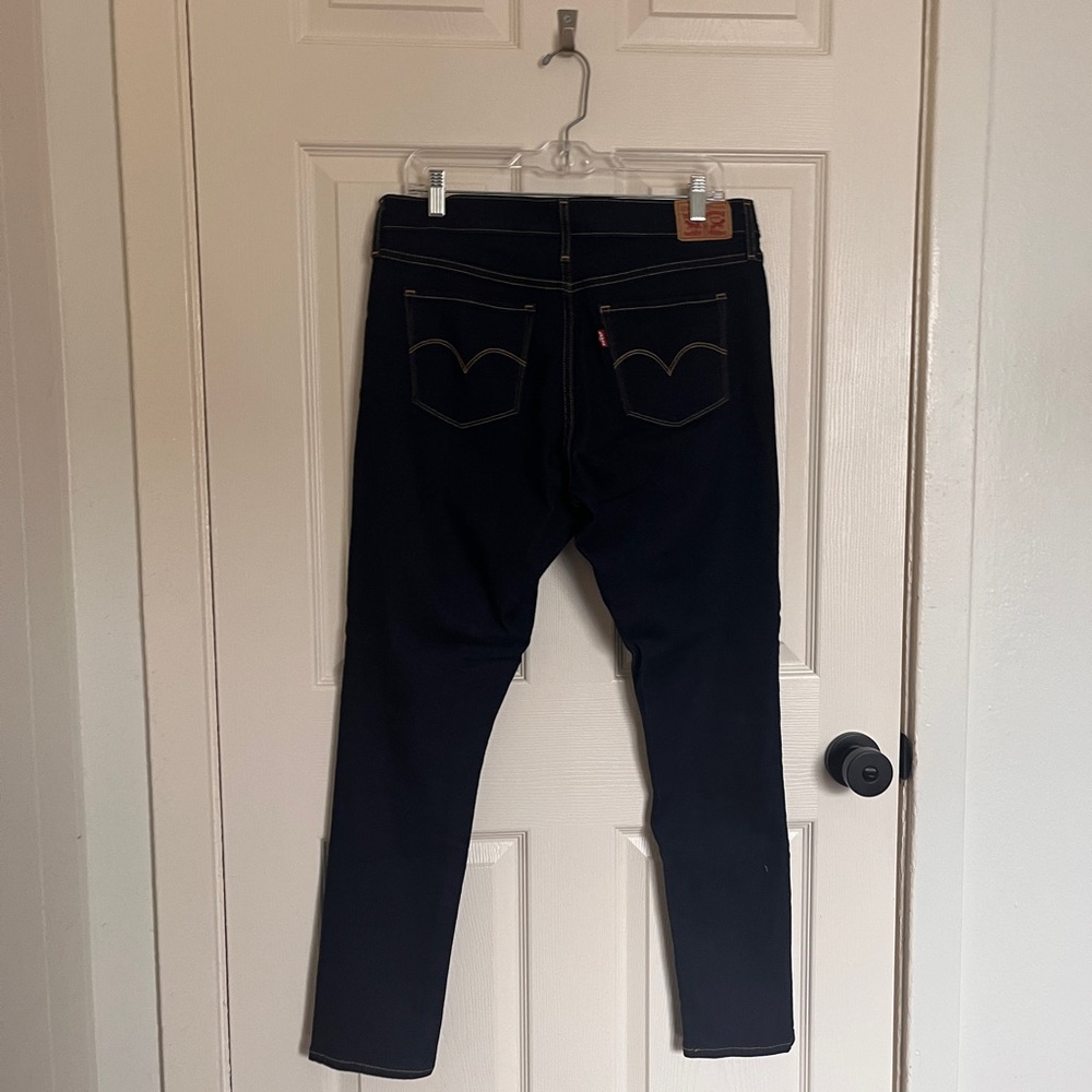 Levi’s 311 Shaping Skinny Jeans, size 31. Never worn. - Picture 4 of 4